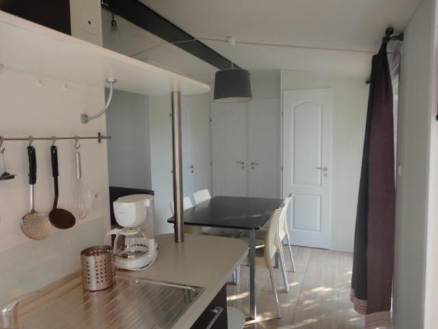 Mobil Home 6 Personnes Rocbaron Экстерьер фото